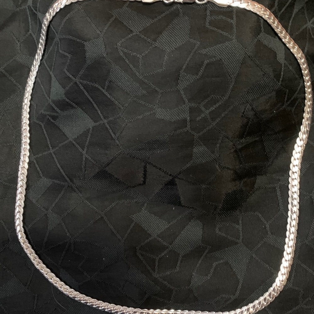Unisex sterling silver necklace 22